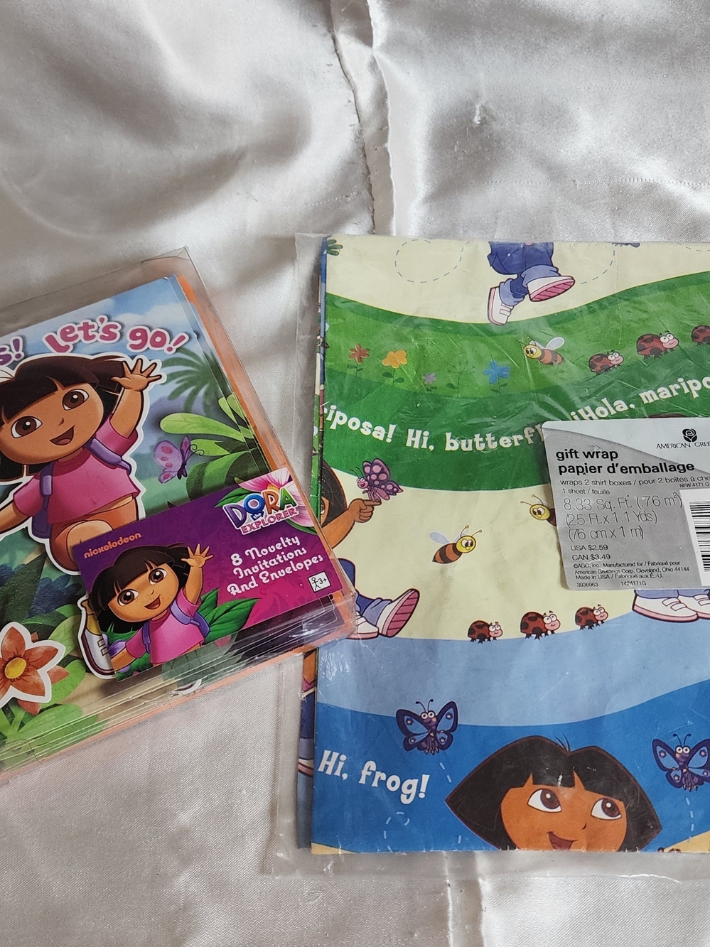 Dora the Explorer Kids Gift Wrap & Cards - Colorful Dora Design